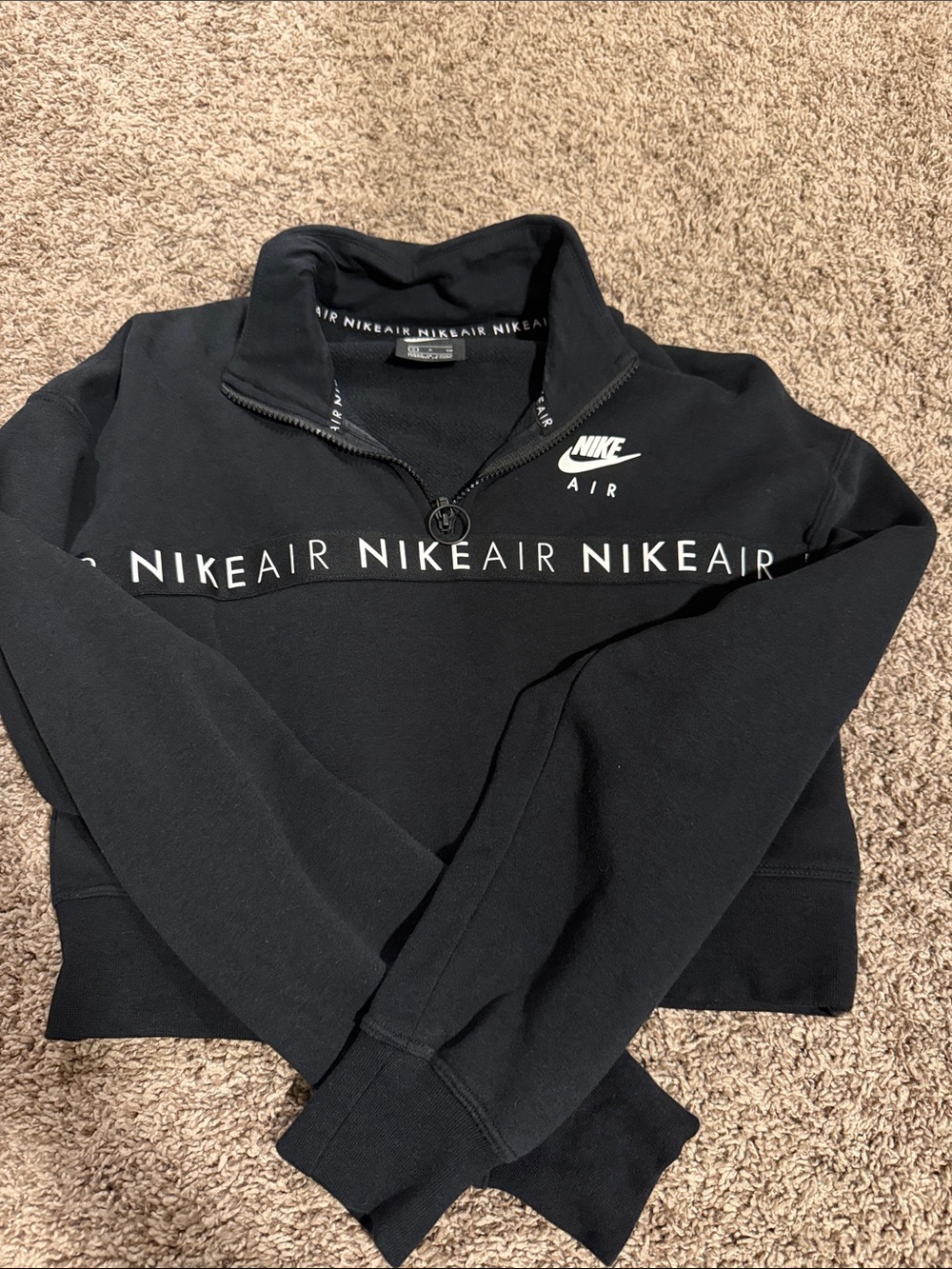 Nike Black Zip-Up woman’s cropped Sweater with NIKE AIR Branding